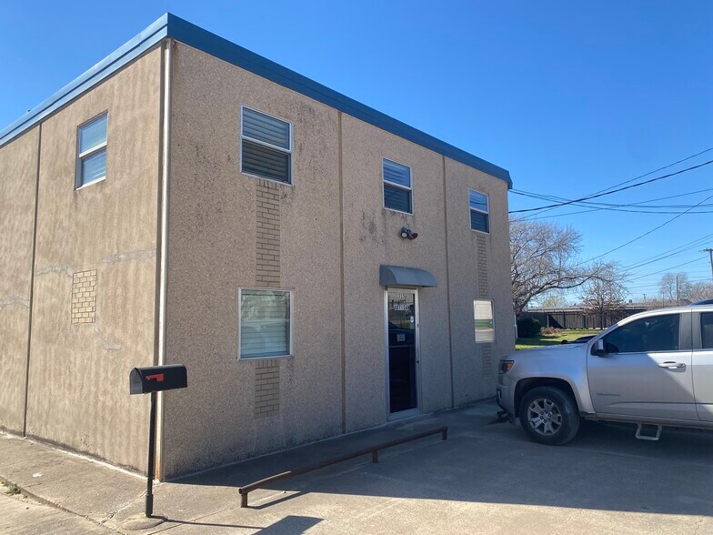 Primary Photo Of 1315 W Shady Grove Rd, Grand Prairie Warehouse For Sale