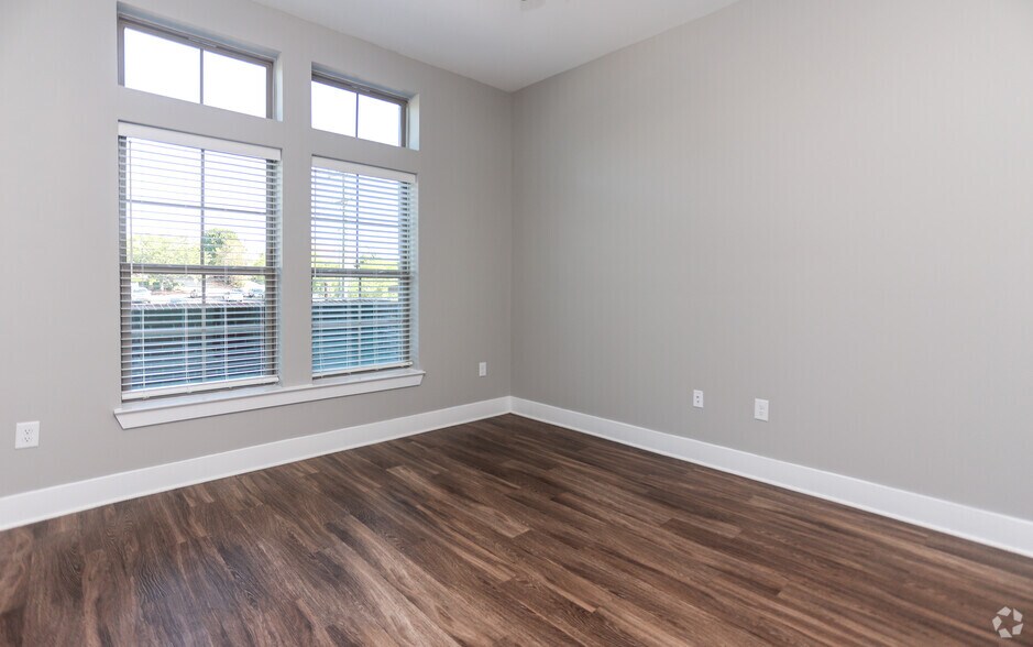 More Photos Of 201 N Church St, Mooresville Apartments For Lease