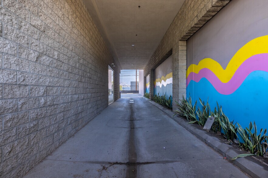More Photos Of 3058 N Lima St, Burbank Warehouse For Sale