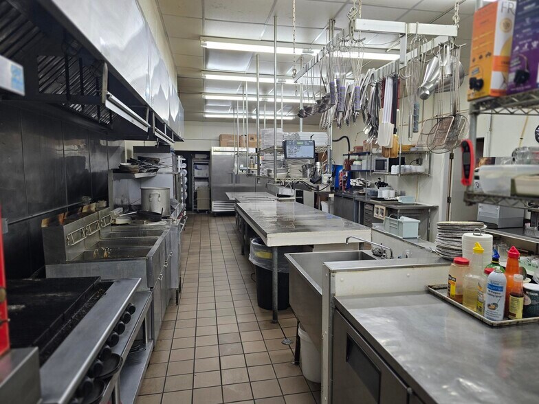 More Photos Of 6510 S Hwy 13, Wisconsin Rapids Restaurant For Sale