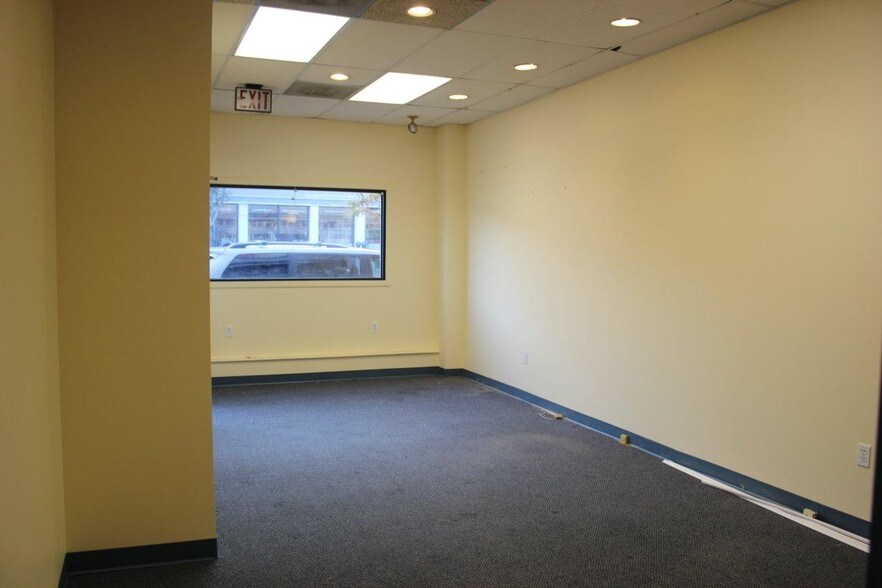 More Photos Of 13-25 Main St, Franklin Restaurant For Lease