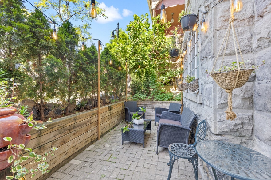 More Photos Of 1023 Rue Berri, Montréal Apartments For Sale