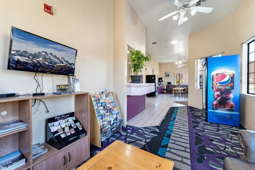 More Photos Of 260 W Main St, Vernal Hotel For Sale