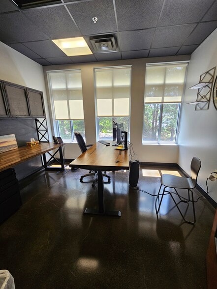 More Photos Of 751 Cool Springs Blvd, Franklin Office For Lease