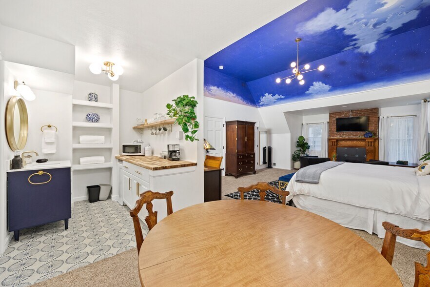 More Photos Of 1430 Race St, Denver Hotel For Sale