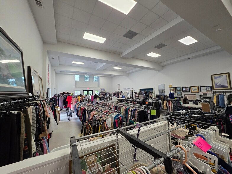 More Photos Of 4371 Bluffton Parkway, Bluffton Storefront Retail Office For Lease