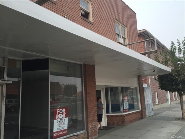 More Photos Of 23 Basin St SW, Ephrata Storefront Retail Residential For Lease