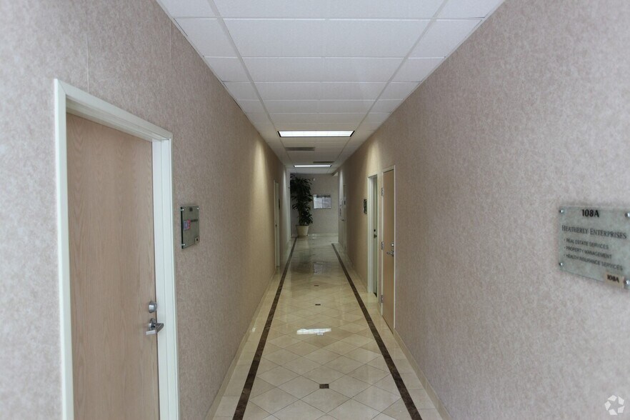 More Photos Of 128 Auburn Ct, Westlake Village Medical For Lease