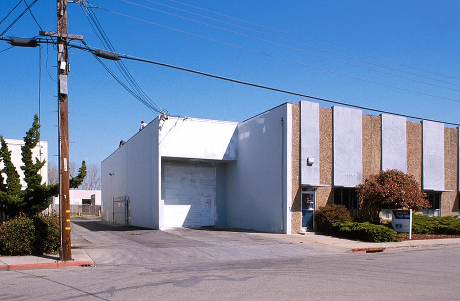 More Photos Of 2624-2638 Nicholson St, San Leandro Warehouse For Sale