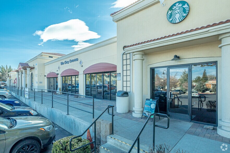 More Photos Of 550 W Plumb Ln, Reno General Retail For Lease