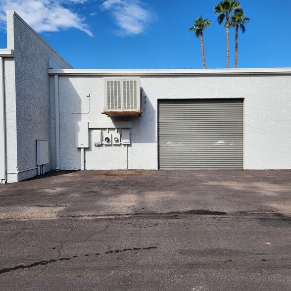 More Photos Of 456 E Juanita Ave, Mesa Warehouse For Lease