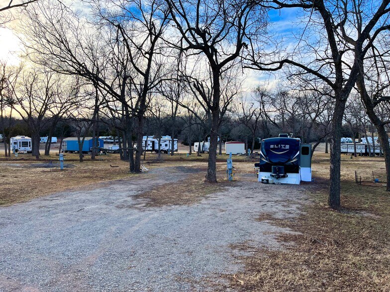 More Photos Of 571 S Main St, Luther Trailer Camper Park For Sale