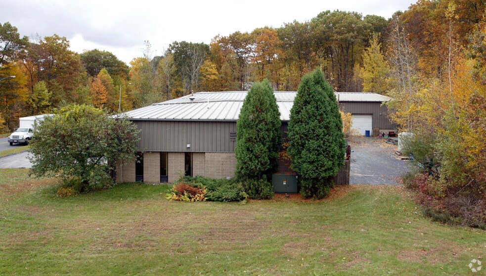 More Photos Of 15 Container Dr, Terryville Manufacturing For Sale