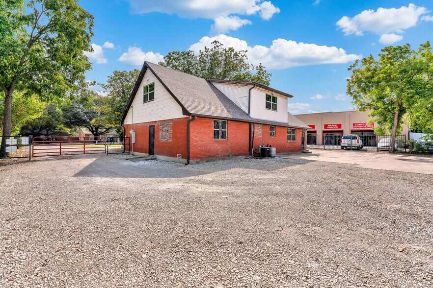 More Photos Of 8100-8104 White Settlement Rd, White Settlement Warehouse For Sale