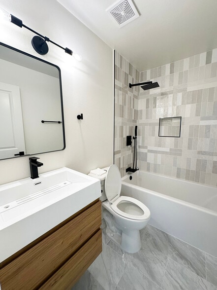 More Photos Of 17414 Dairyview cir, Huntington Beach Multifamily For Sale