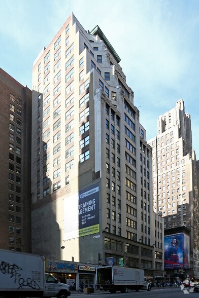 More Photos Of 535 Eighth Ave, New York Office For Lease