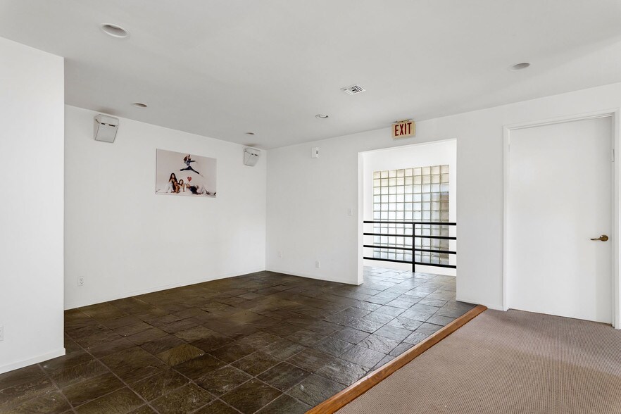 More Photos Of 314 N Harper Ave, Los Angeles Storefront Retail Office For Lease