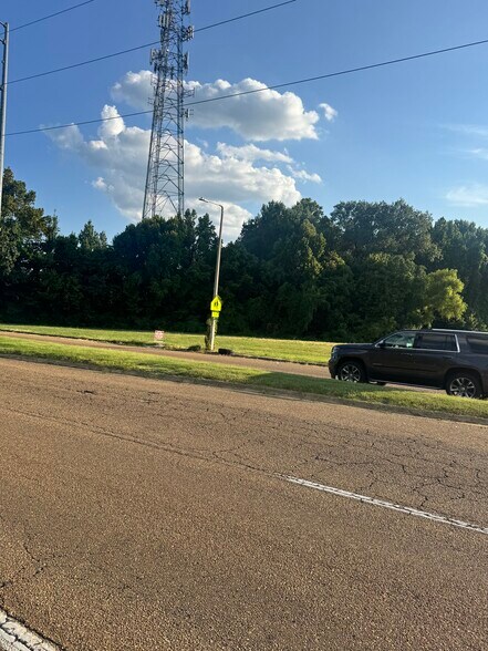More Photos Of 4425 S Mendenhall Rd, Memphis Land For Sale