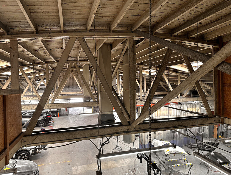 More Photos Of 1925 Wilcox Ave, Los Angeles Auto Repair For Sale