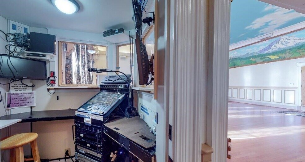 More Photos Of 1313 Washington St, Sumner Religious Facility For Sale