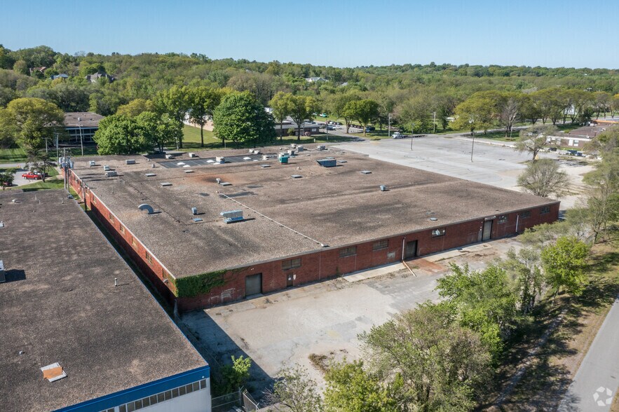 More Photos Of 2601 Bell Ave, Des Moines Warehouse For Sale
