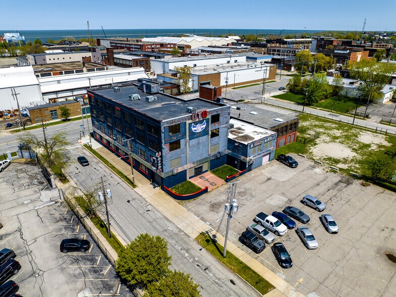 Primary Photo Of 5100 St Clair Ave, Cleveland Showroom For Lease