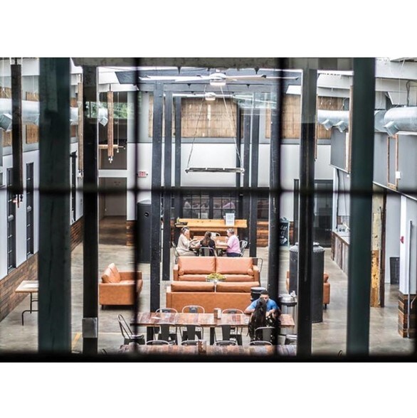 More Photos Of 825 Chattanooga Ave, Dalton Restaurant For Lease