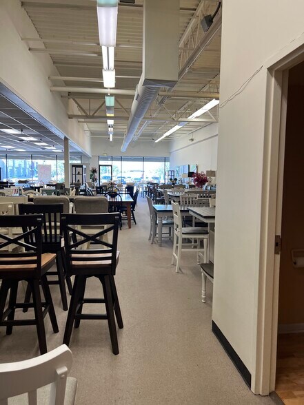 More Photos Of 5612-5769 Castleton Corner Ln, Indianapolis Unknown For Lease