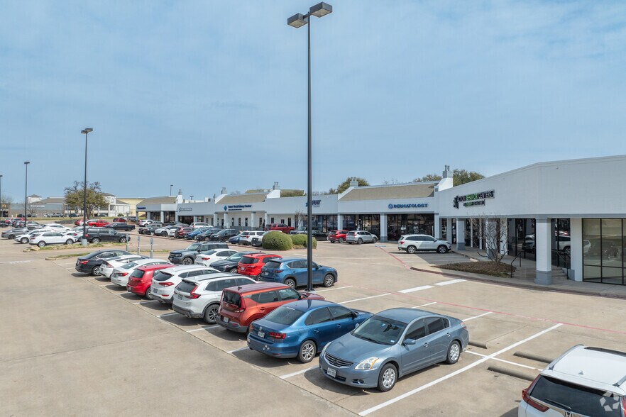 More Photos Of 1600 Central Dr, Bedford Medical For Lease