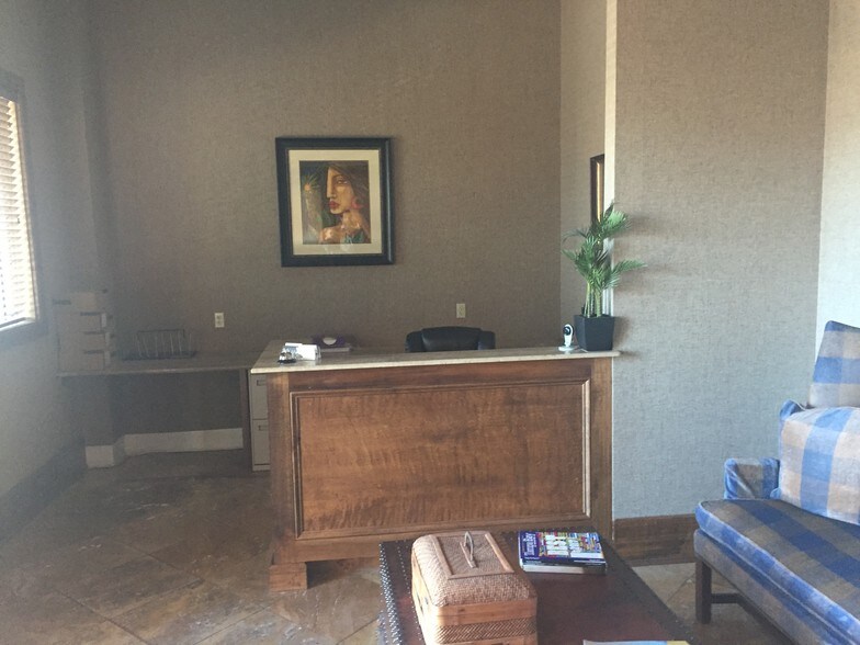 More Photos Of 701 S Howard Ave, Tampa Storefront Retail Office For Lease