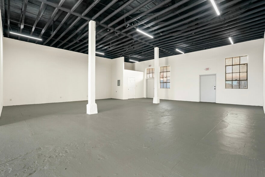 More Photos Of , Los Angeles Storefront For Lease