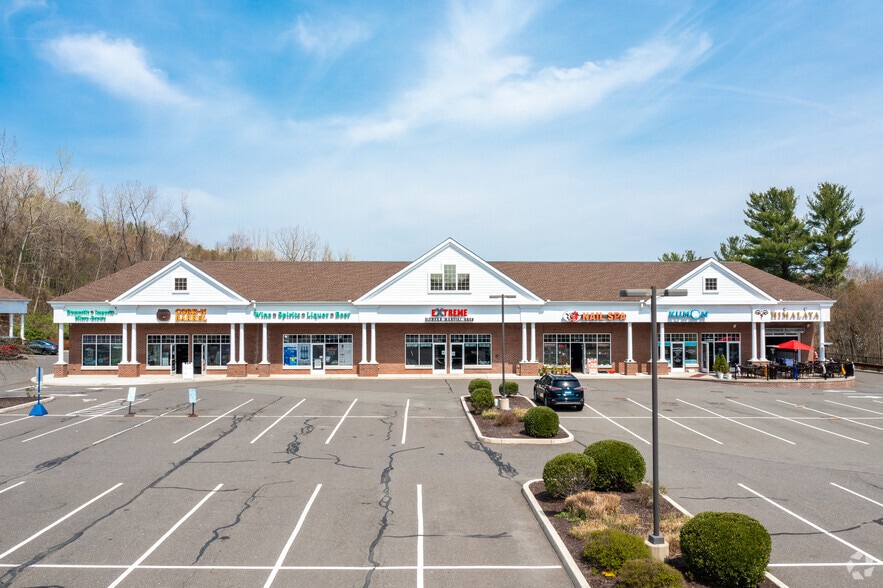 More Photos Of 266-276 S Main St, Newtown Unknown For Lease