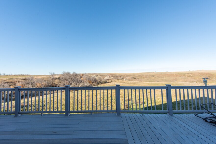 More Photos Of 13603 38th St SW, Belfield Flex For Lease