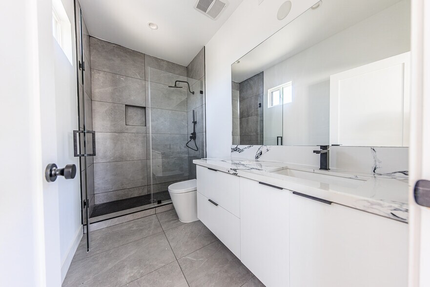 More Photos Of 1954-1958 Purdue Ave, Los Angeles Apartments For Sale