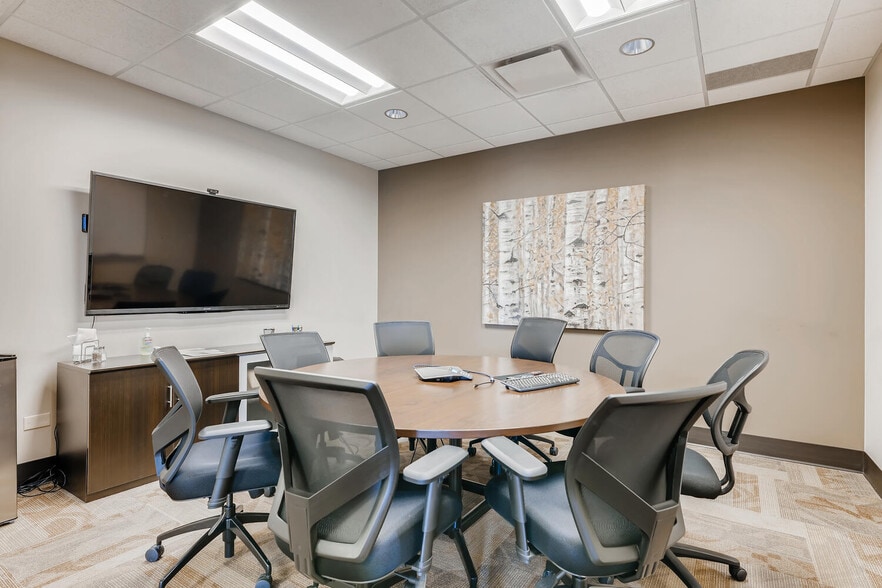 More Photos Of 7070 S Tucson Way, Englewood Flex For Lease