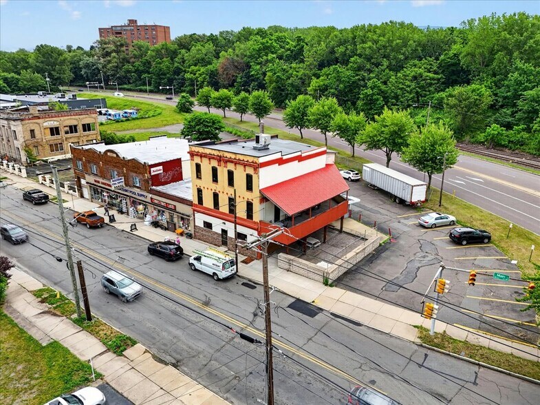 More Photos Of 650-654 S Main St, Wilkes-Barre Bar For Sale