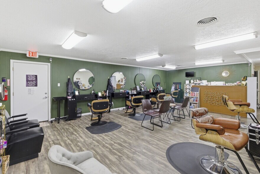 More Photos Of 3620 Maplewood Dr, Sulphur Specialty For Sale