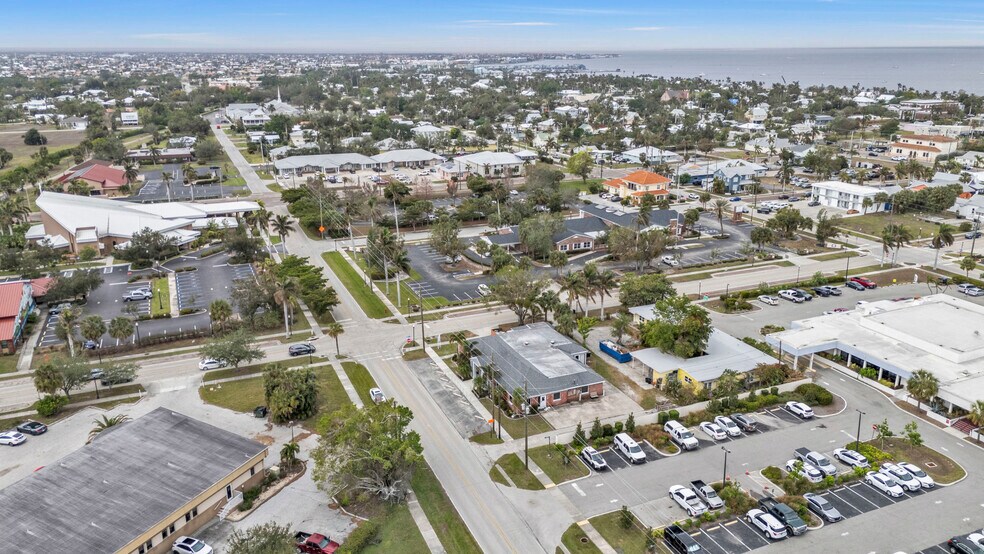 More Photos Of 128 W Charlotte Ave, Punta Gorda Office Residential For Sale