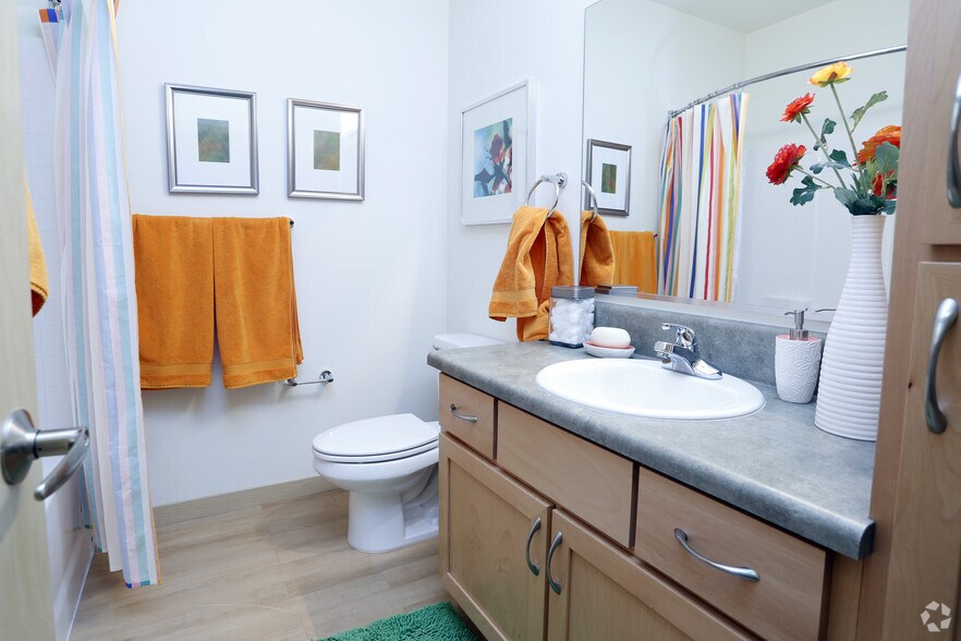 More Photos Of 507 NE Northgate Way, Seattle Apartments For Lease