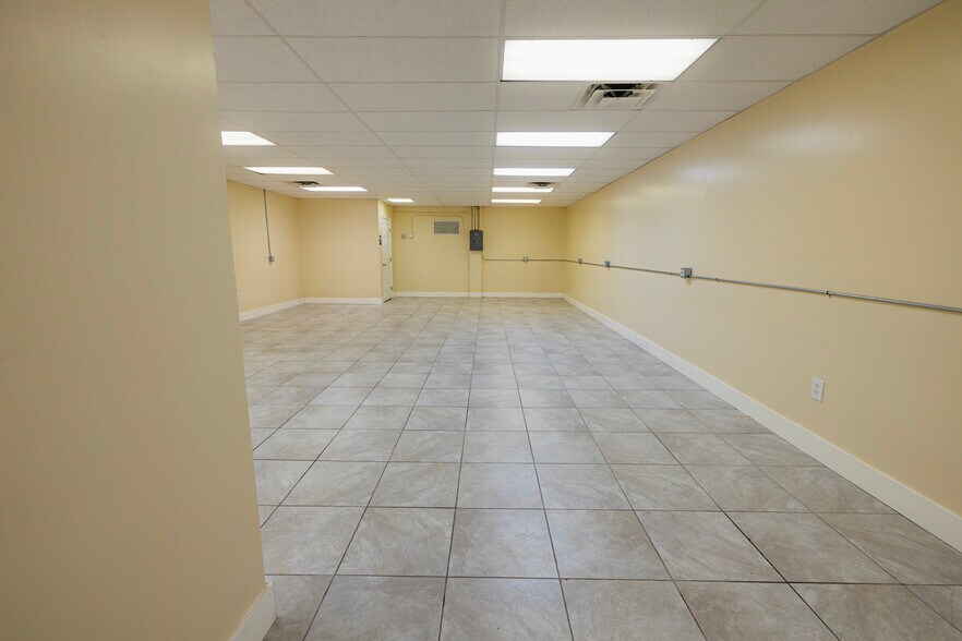 More Photos Of 3805 NW 35th Ave, Miami Warehouse For Sale