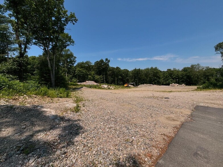 More Photos Of 909 Main St, Monroe Land For Sale