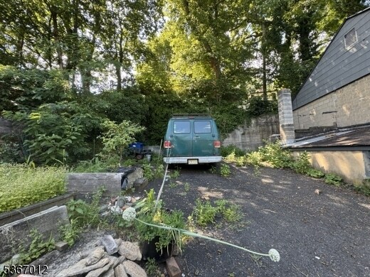 More Photos Of 161 Church St, South Orange Contractor Storage Yard For Sale