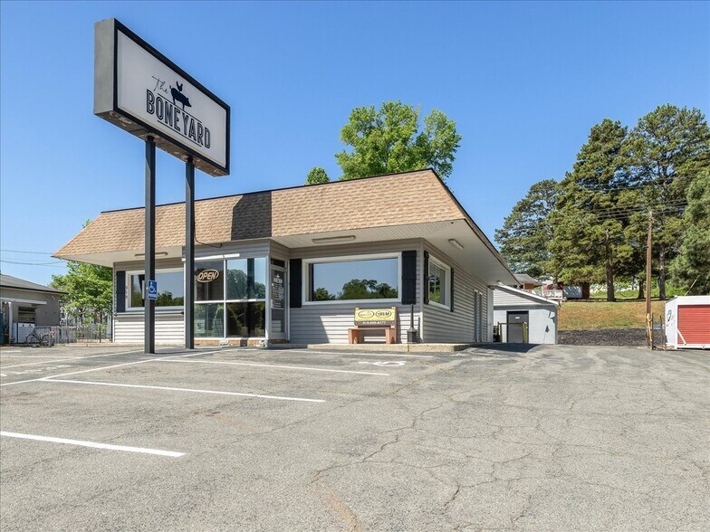 Primary Photo Of 919 N 2nd Ave, Siler City Restaurant For Sale