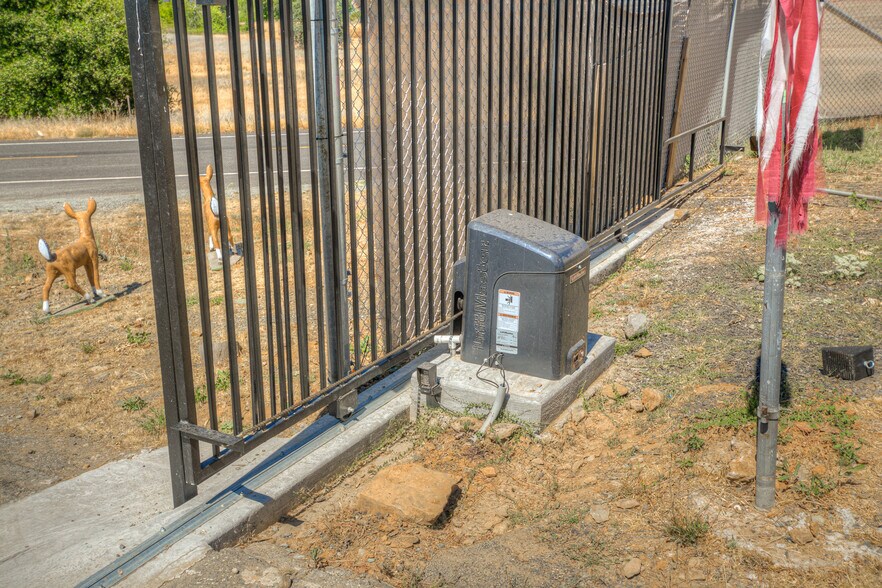 More Photos Of 170 Kelly Ridge Rd, Oroville Self Storage For Sale