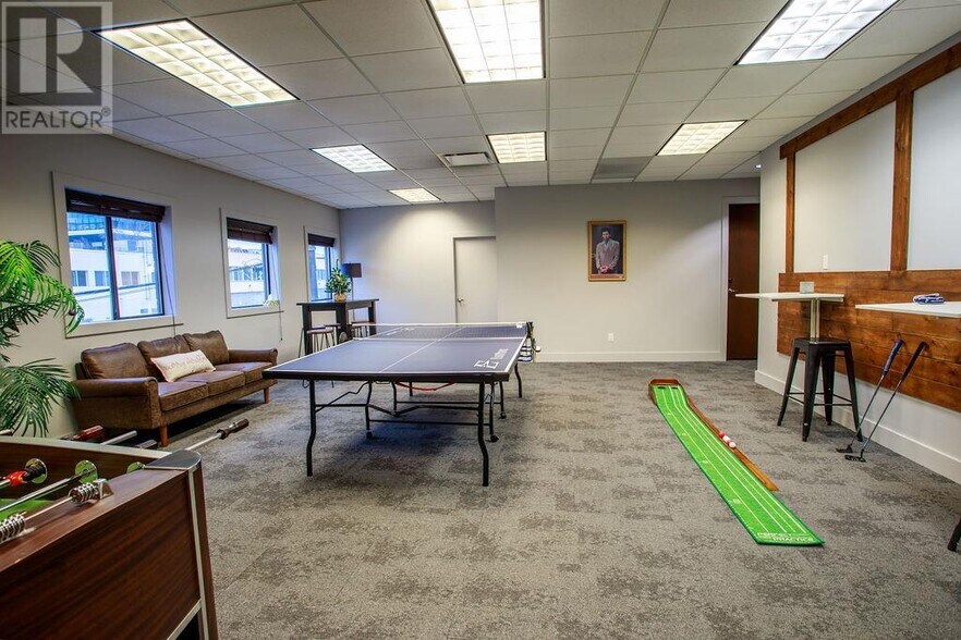 More Photos Of 1455 Ellis St, Kelowna Office Residential For Sale