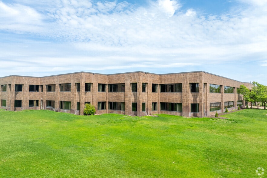 More Photos Of 10951 Bush Lake Rd, Bloomington Warehouse For Sale