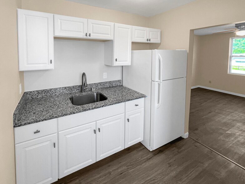 More Photos Of 321 W Ianthe St, Tavares Multifamily For Sale