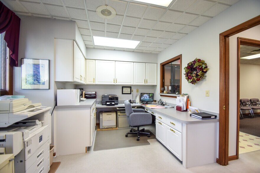 More Photos Of 6373 Kittyhawk Commons Blvd, Dayton Office For Lease