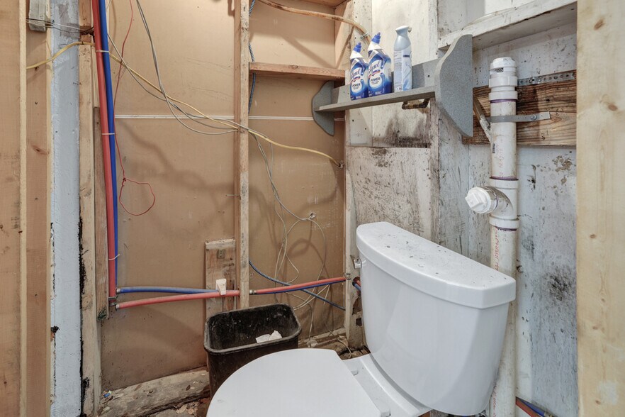 More Photos Of 8328 FM 2673, Canyon Lake Auto Repair For Sale