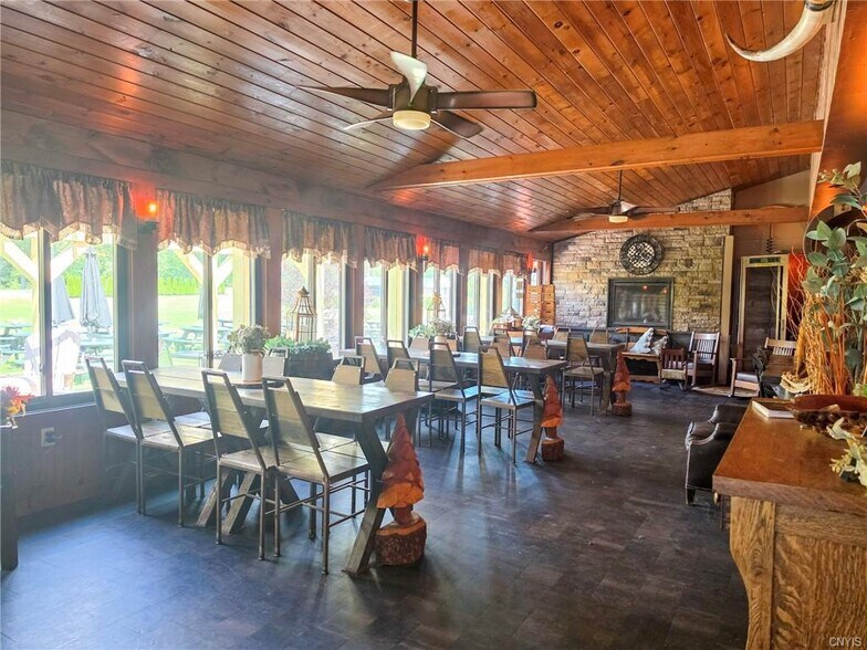 More Photos Of 6266 Lakeshore Rd, Verona Beach Restaurant For Sale